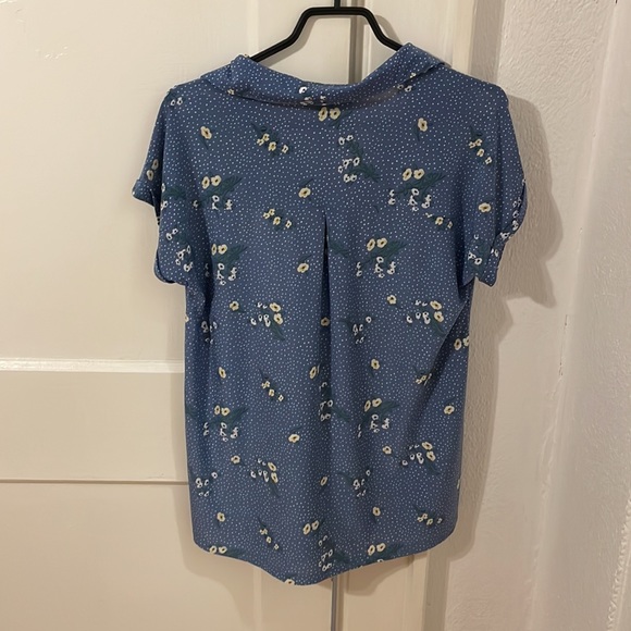 NWOT Lily Morgan Size M Polo Style Floral T shirt - Picture 4 of 5